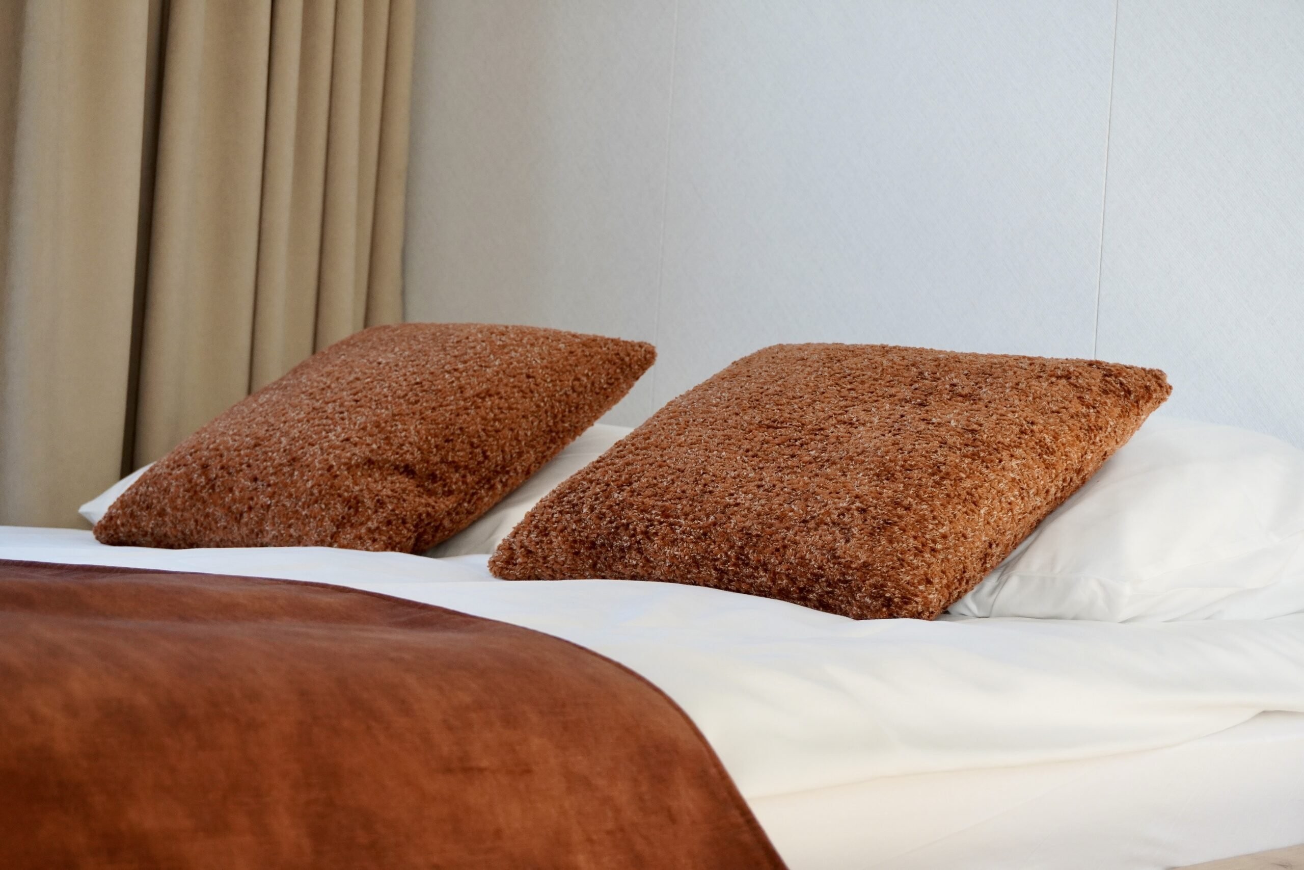 V bed